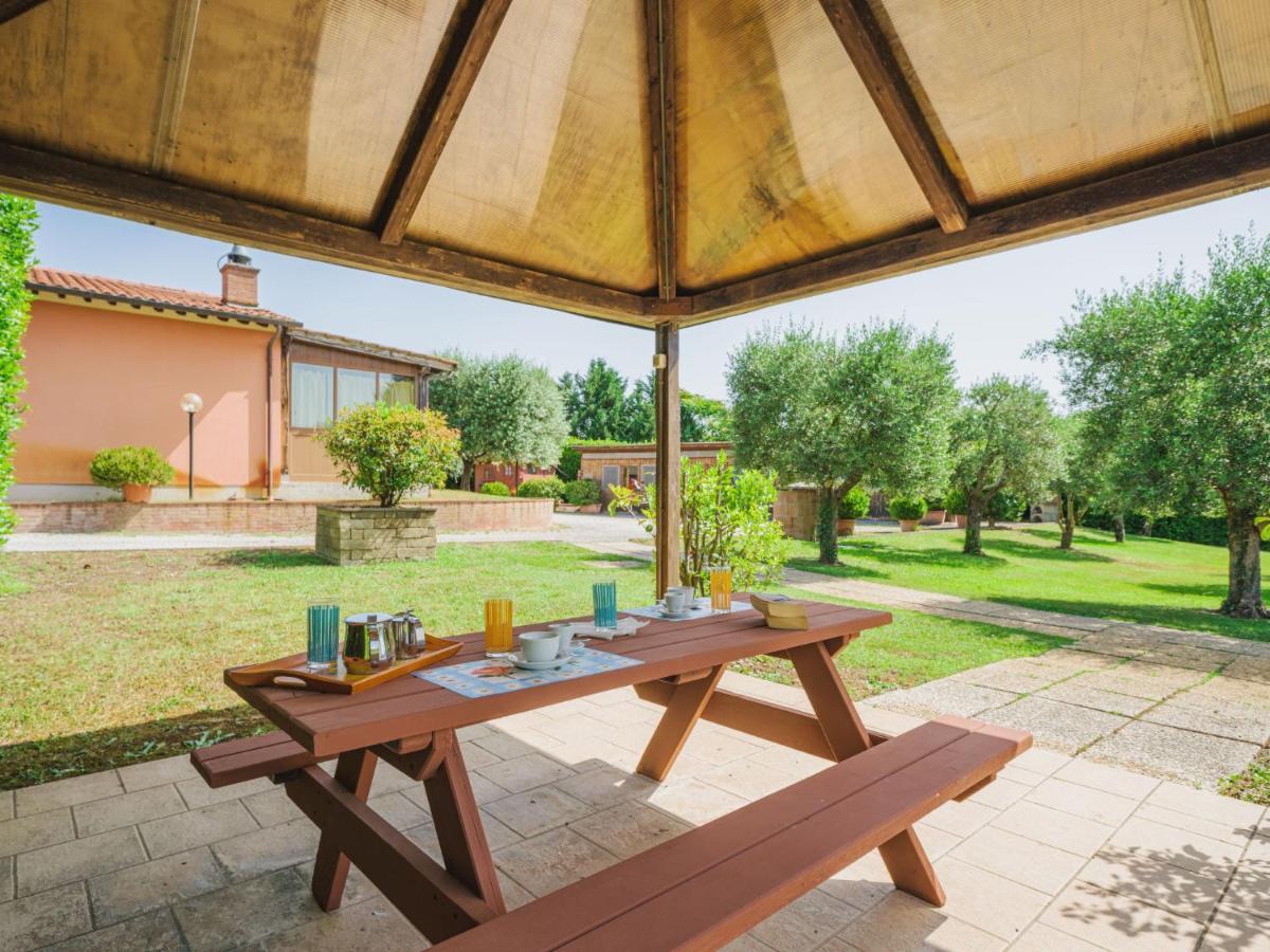 Appartamento Locazione Turistica Ponziani-2 Orentano Esterno foto